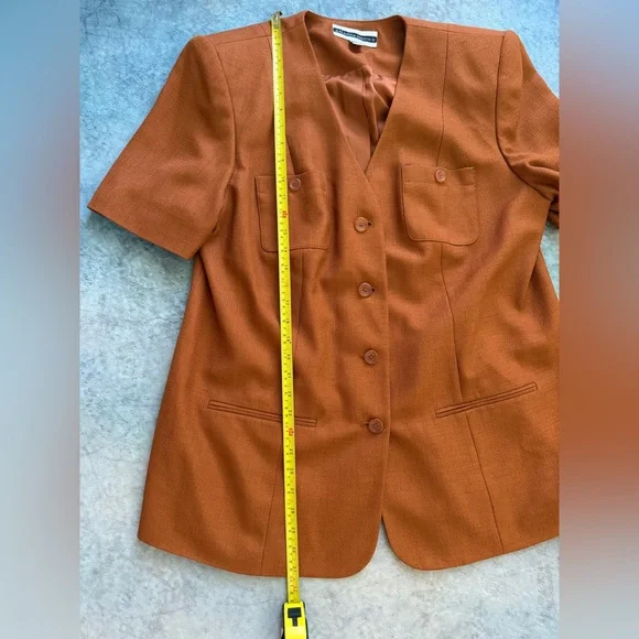 Amanda Smith II Brown Short-Sleeve Blazer - Picture 4 of 6